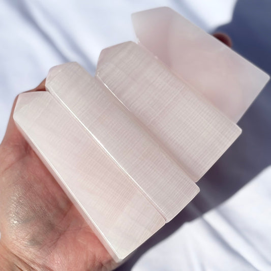 Understanding Crystal Quality: What to Look for When Buying Stock - UK Wholesale Crystals